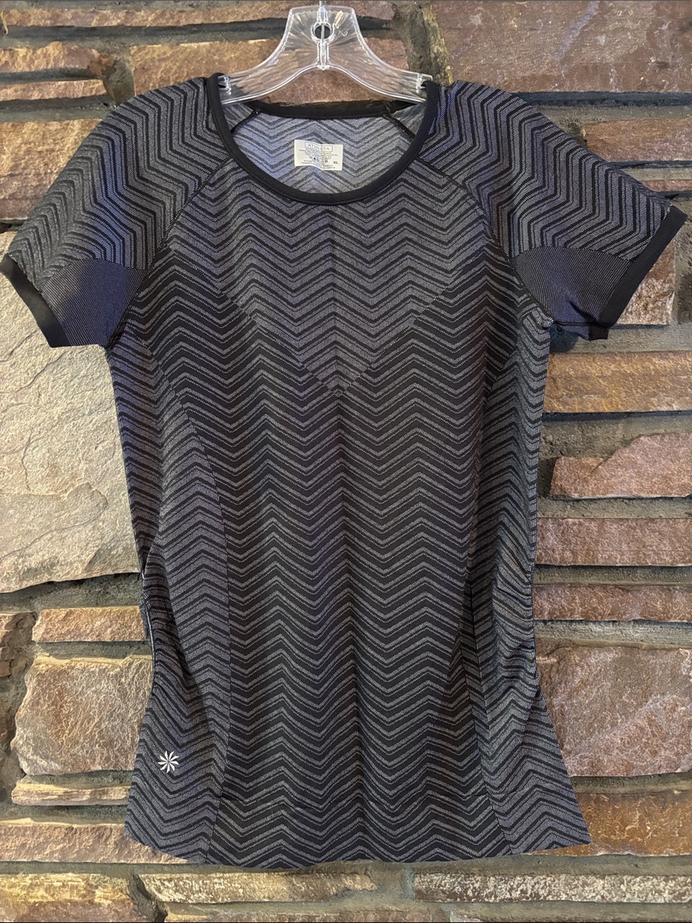 Women's Black Chevron Short Sleeve Performance Top